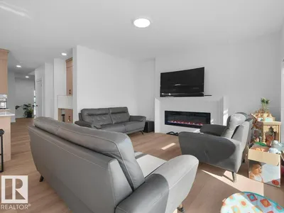 1077 CRISTALL CR SW photo 22