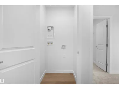 22521 83A AV NW photo 28