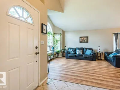 4705 43 ST photo 4