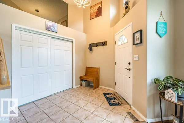 4705 43 ST photo 3
