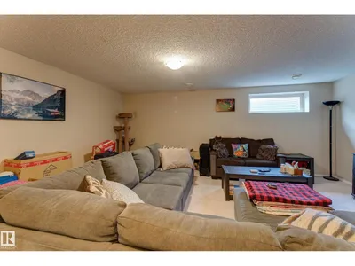 6218 1A AV SW SW photo 25