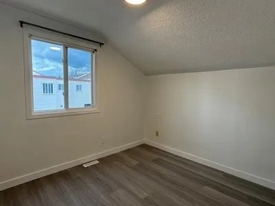 41 LANCASTER TC NW photo 29