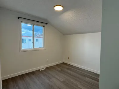41 LANCASTER TC NW photo 35