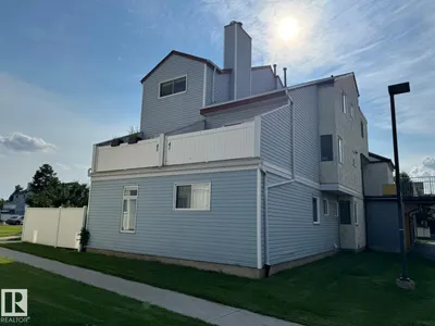 41 LANCASTER TC NW photo 43