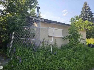 9115 76 ST NW NW photo 17