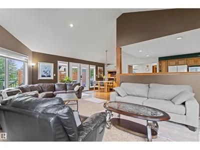 11139 157 AV NW photo 19