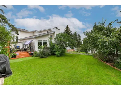 11139 157 AV NW photo 57
