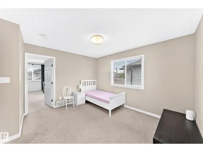 3920 6 ST NW photo 17