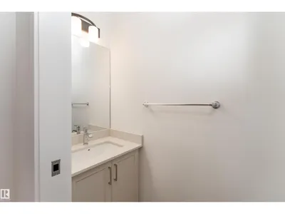 10916 & 10918 154 Street NW photo 13
