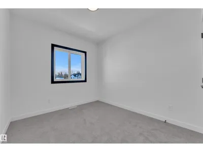 3 Grayson GR photo 29