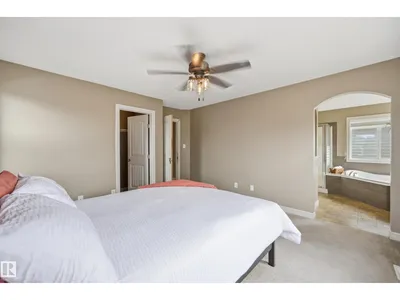 11543 11 AV SW photo 22