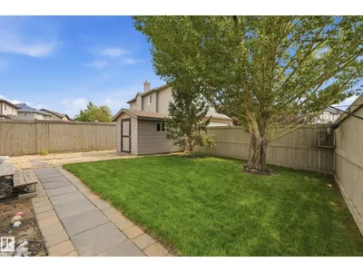 11543 11 AV SW photo 42