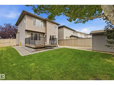 11543 11 AV SW photo 43