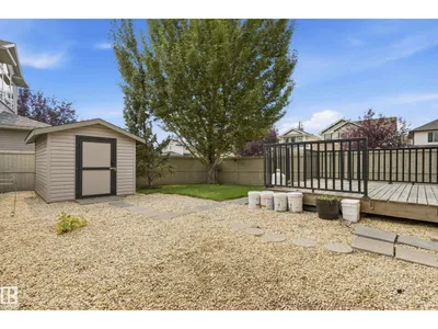 11543 11 AV SW photo 44
