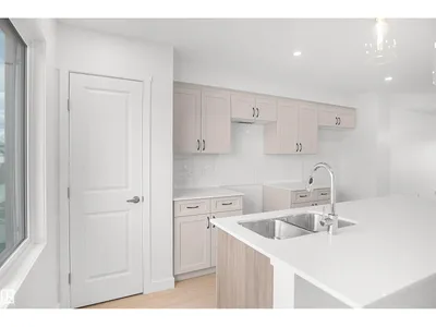 548 Ashgrove CI photo 13