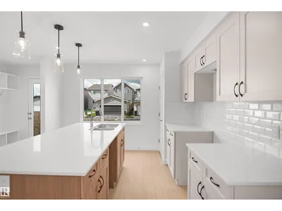 548 Ashgrove CI photo 14