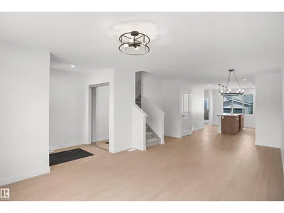 548 Ashgrove CI photo 6