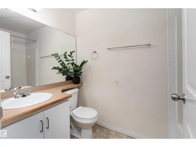 #231 11325 83 ST NW photo 18