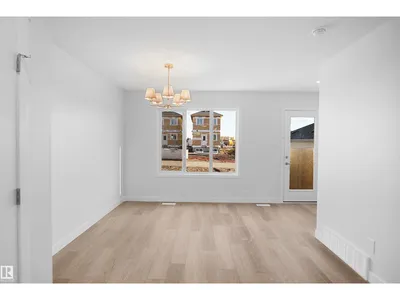 542 Ashgrove CI photo 13