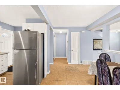 1646 millwoods RD E NW photo 21