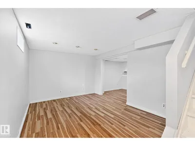 1646 millwoods RD E NW photo 29