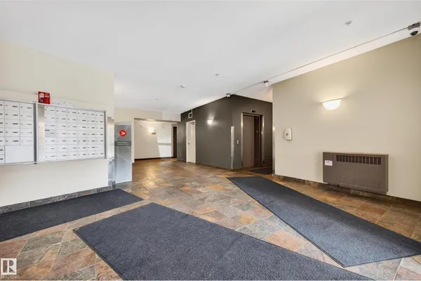 #211 4316 139 AV NW NW photo 3