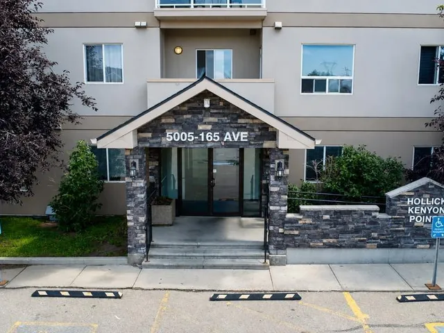 #213 5005 165 AV NW NW, Edmonton