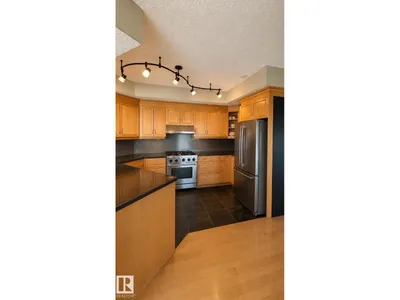 #901 11111 82 AV NW photo 17