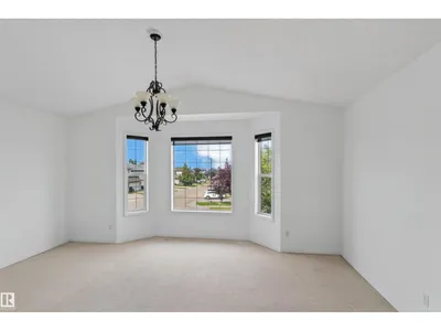 1707 37A AV NW photo 17