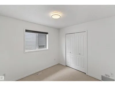 1707 37A AV NW photo 23