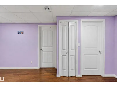 1707 37A AV NW photo 31