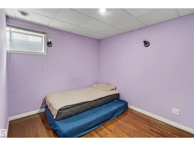 1707 37A AV NW photo 32