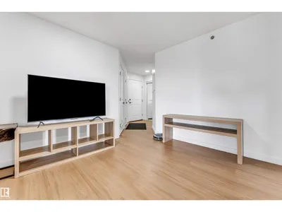 #416 2305 35A AV NW photo 24
