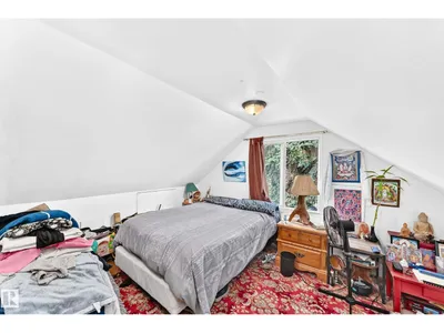 12031 90 ST NW photo 16