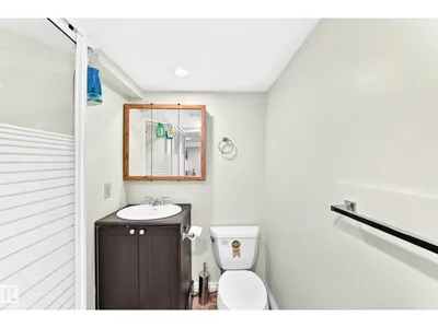 12031 90 ST NW photo 31