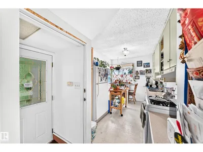 12031 90 ST NW photo 10