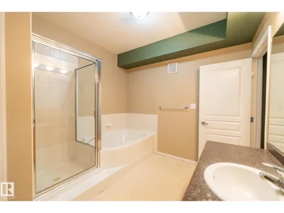 #412 11039 83 AV NW photo 19