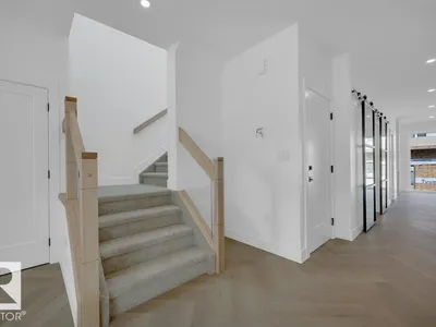 14706 103 AV NW photo 30