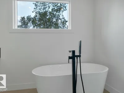 14706 103 AV NW photo 37