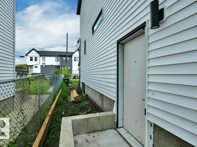 14706 103 AV NW photo 49