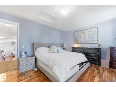 16303 37 ST NW photo 23