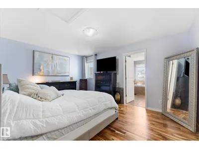 16303 37 ST NW photo 24