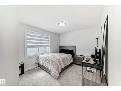 7035 CHIVERS LO SW photo 40
