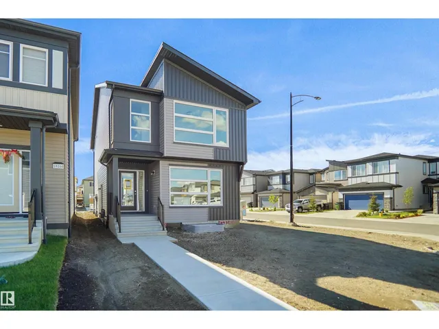 1004 14 AV NW, Edmonton