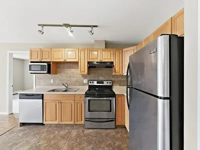 #317 5005 165 AV NW NW photo 17