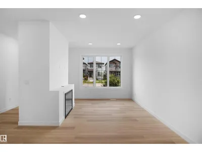 611 176 AV NE photo 5
