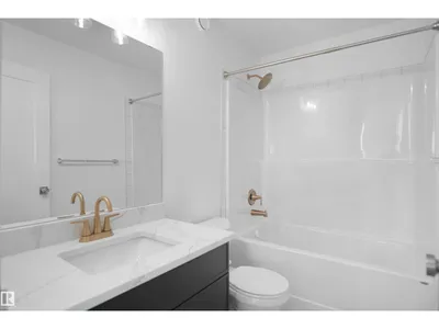 611 176 AV NE photo 34