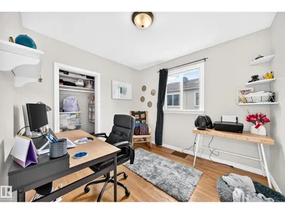 12405 126 ST NW photo 15