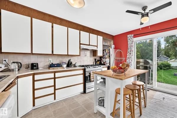 12405 126 ST NW photo 3