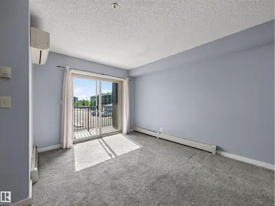#217 12045 22 AV SW photo 27